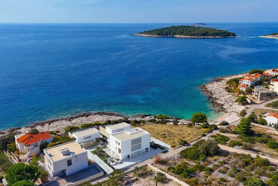 Seafront building plot in Rogoznica