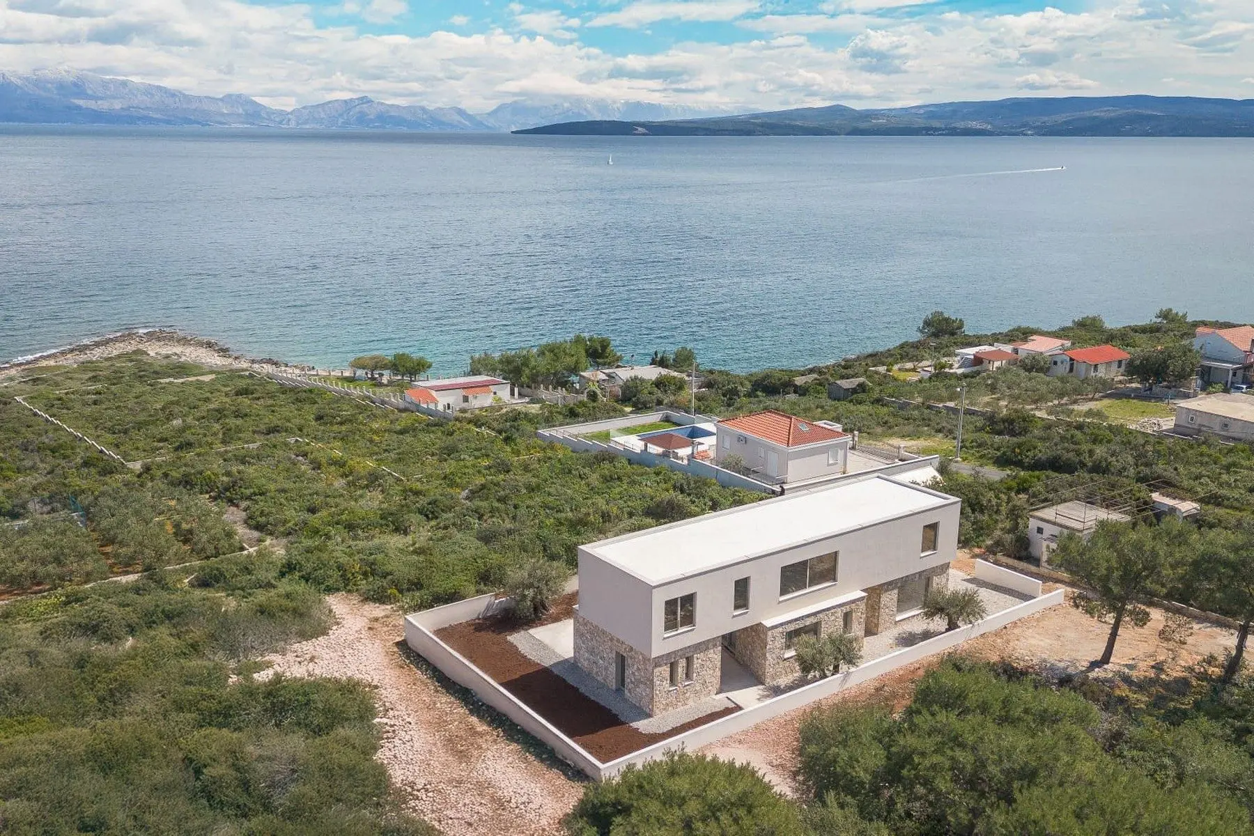 WhatsApp-Image-2026-04-15-at-08.49.436 Villa Aurelis