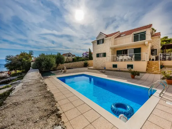 Villa Navis