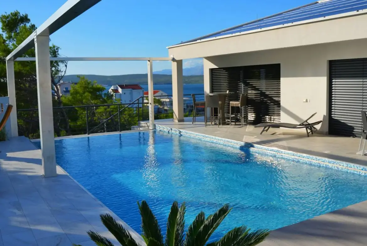 Villa Novigrad – Where Sea Meets Mountain Views
