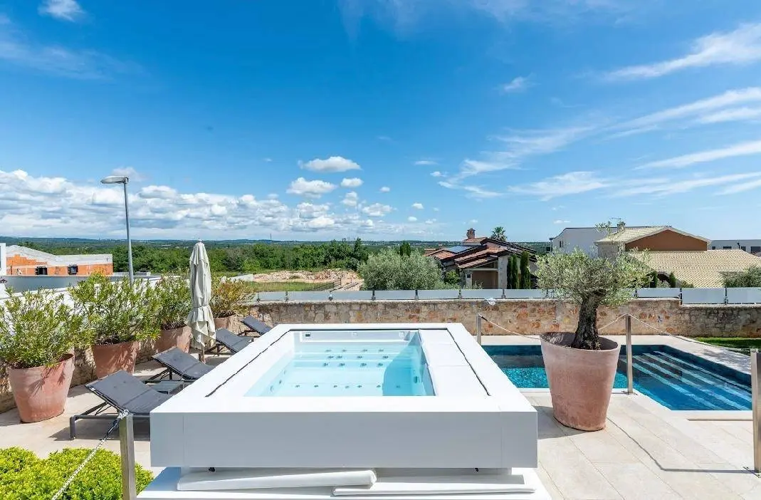 Luxury stone bungalow with wellness & exclusive features