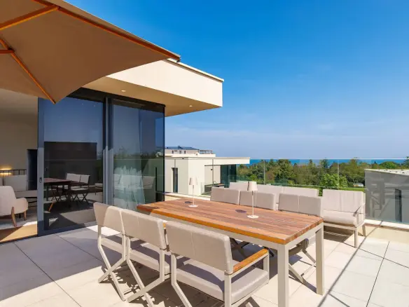 Elegant designer villa in upscale “golf resort”, walking distance to the sea