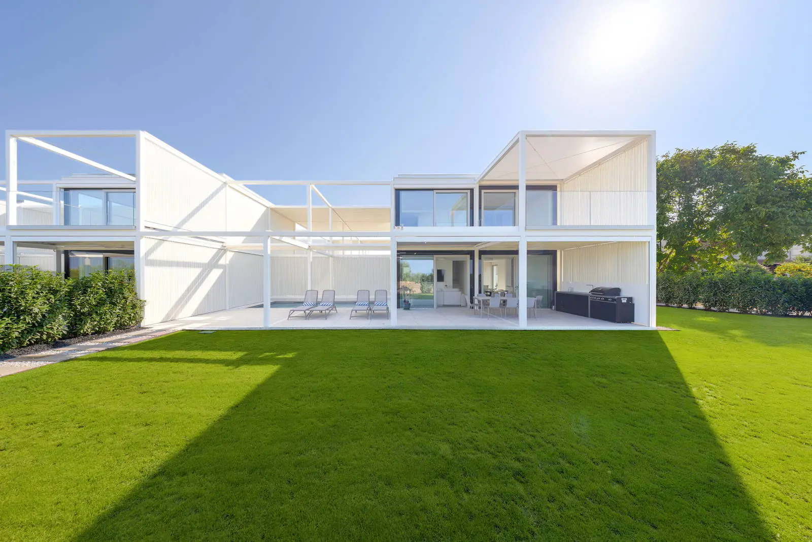 Sustainable designer residence with pool & sea views in a peaceful setting (No. 1)