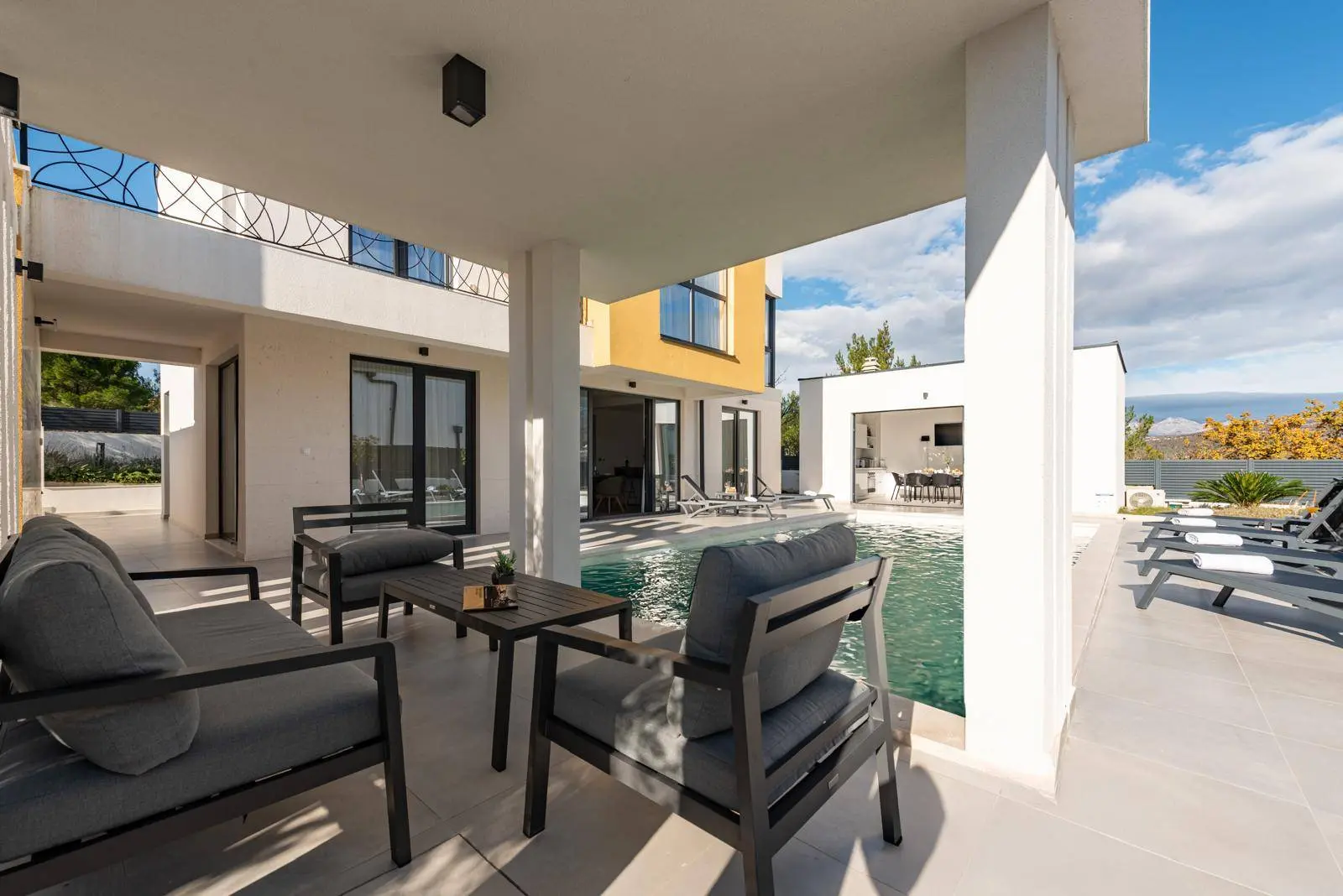 Luxury Villa For Gift