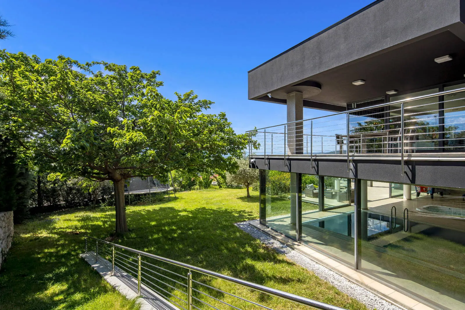 Unique wellness villa with panoramic views over the Adriatic
