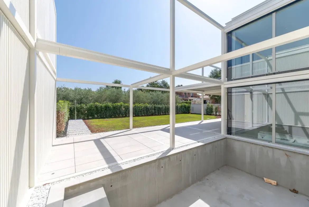 Sustainable designer residence with pool & green views (No. 4)