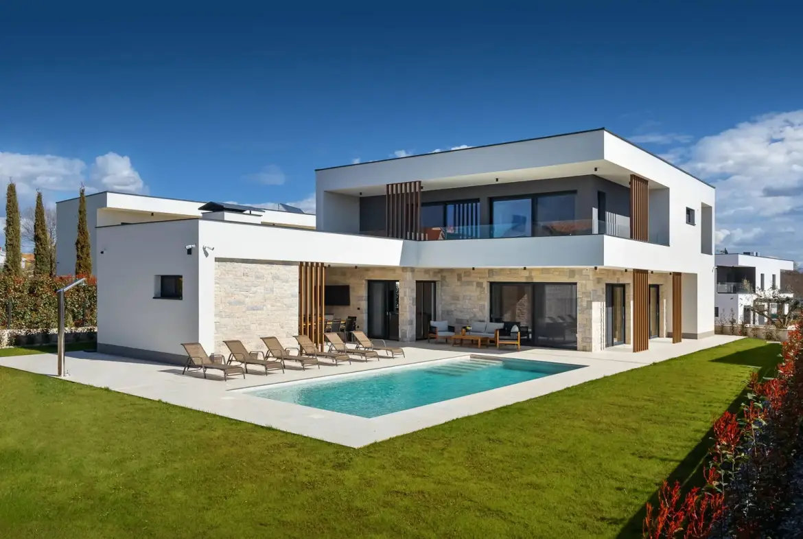 Luxury stone bungalow with wellness & exclusive features
