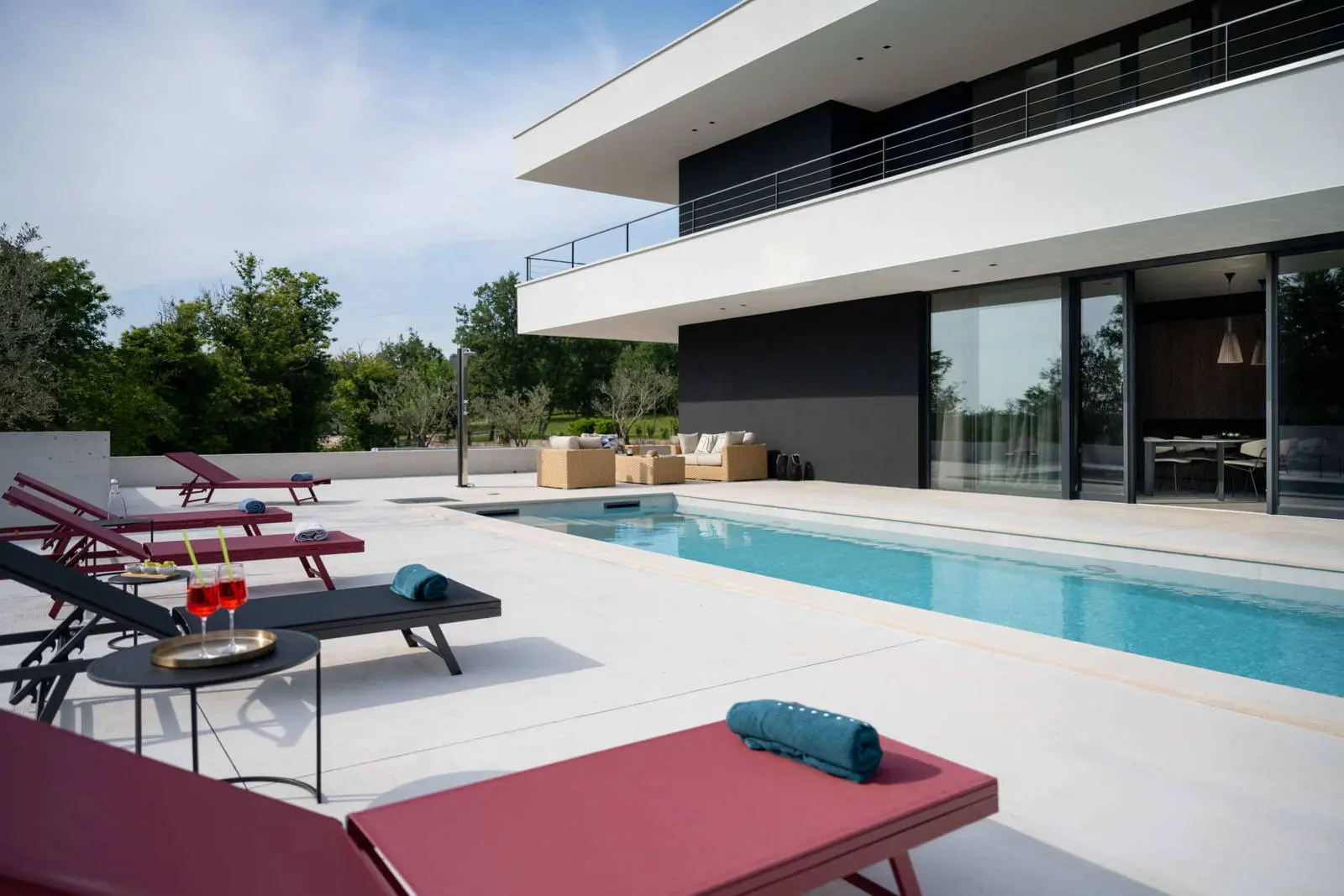 Modern luxury villa with expansion potential in a quiet, secluded location