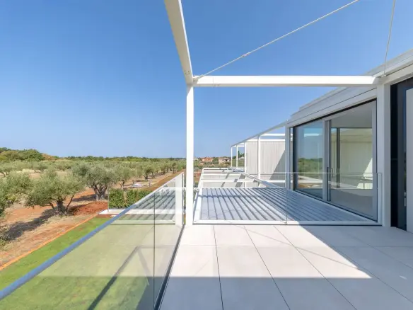 Sustainable designer residence with pool & customization options (No. 2)