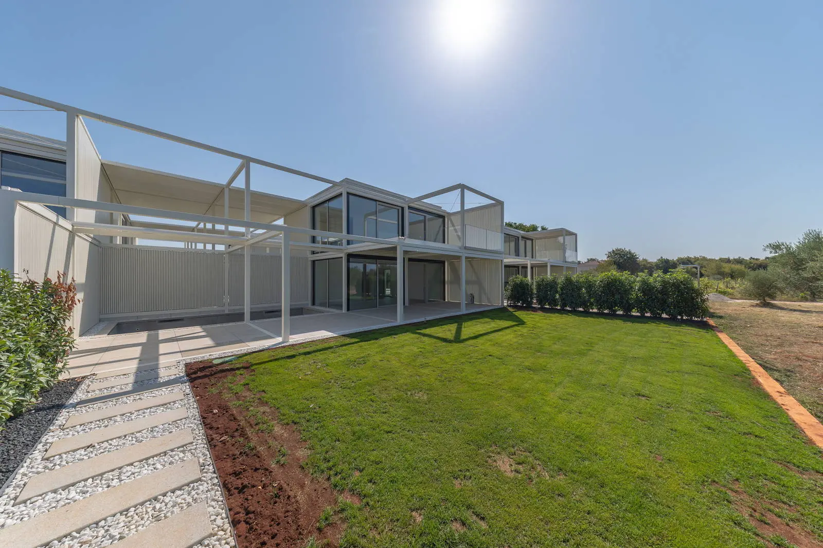 Sustainable designer residence with pool & customization options (No. 2)