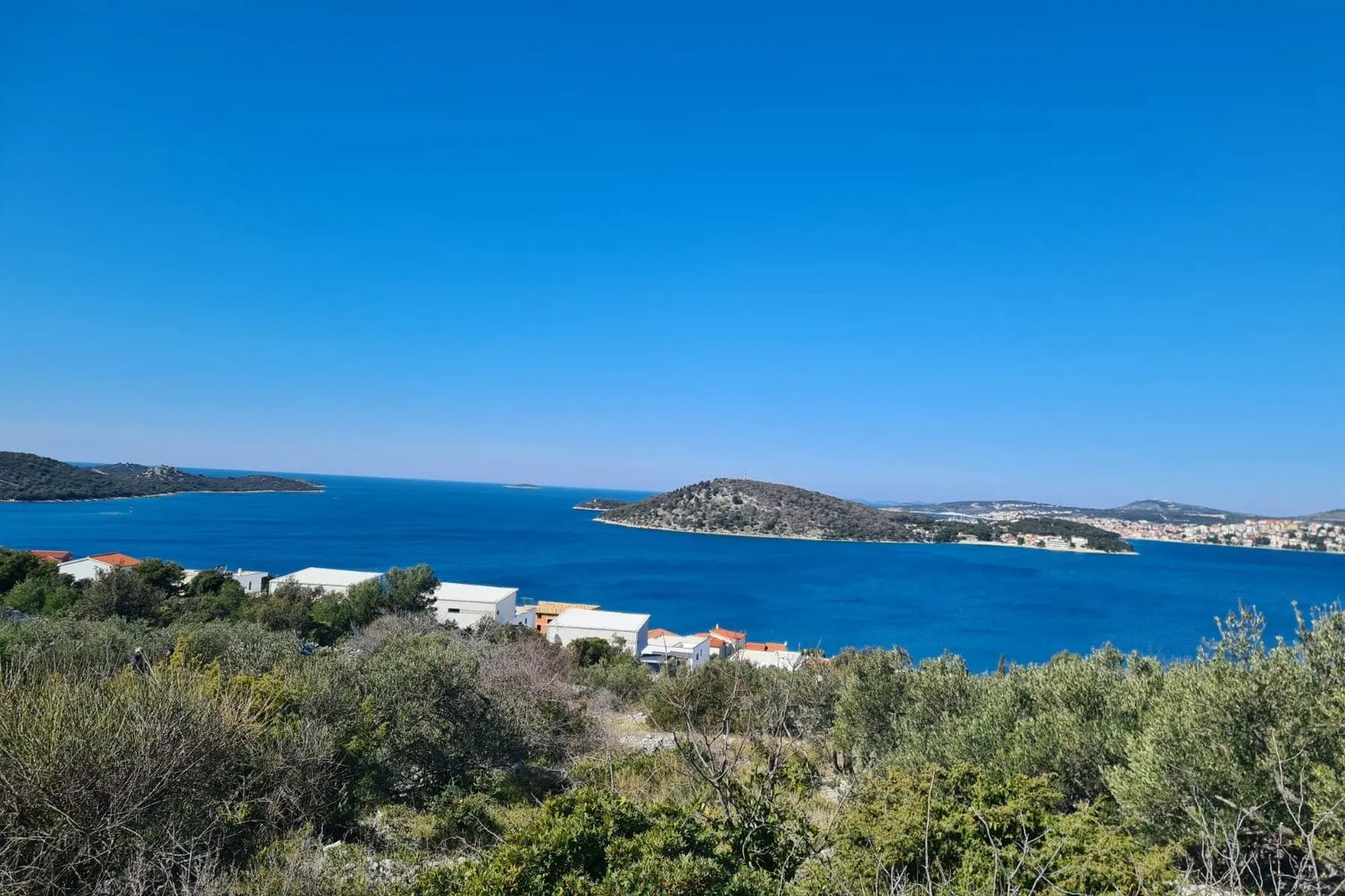 Sea view plot near Rogoznica