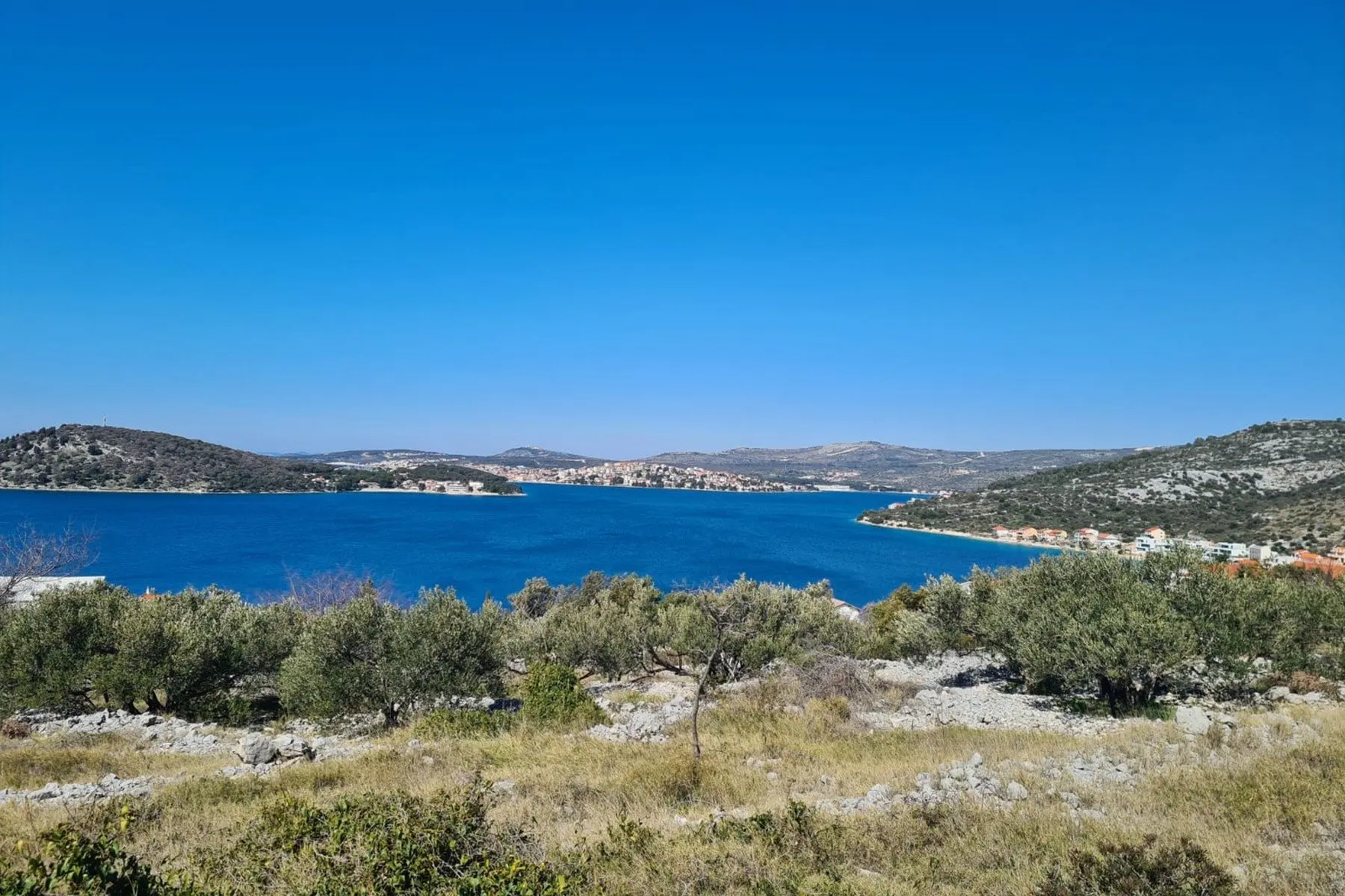 Sea view plot near Rogoznica