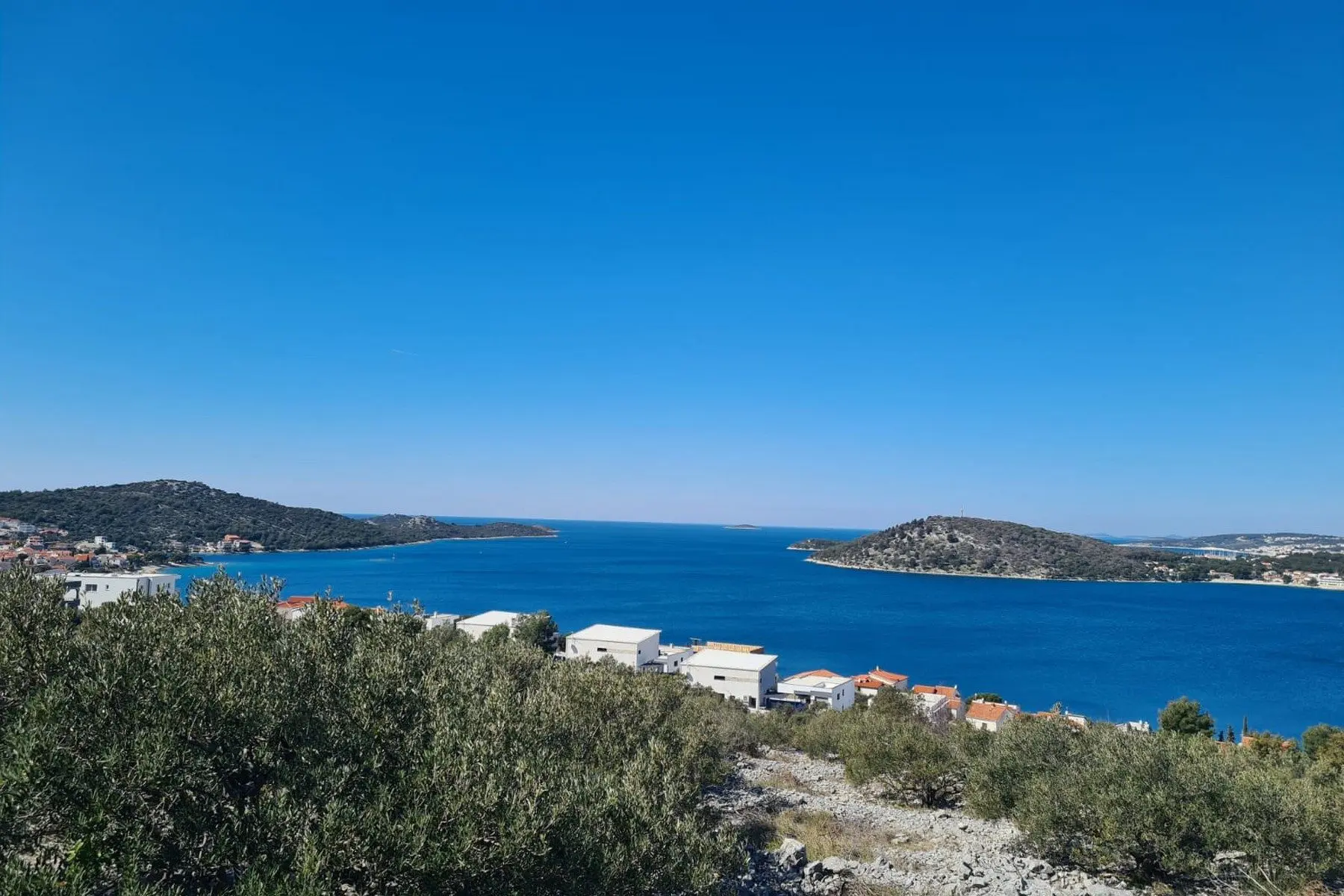 Sea view plot near Rogoznica
