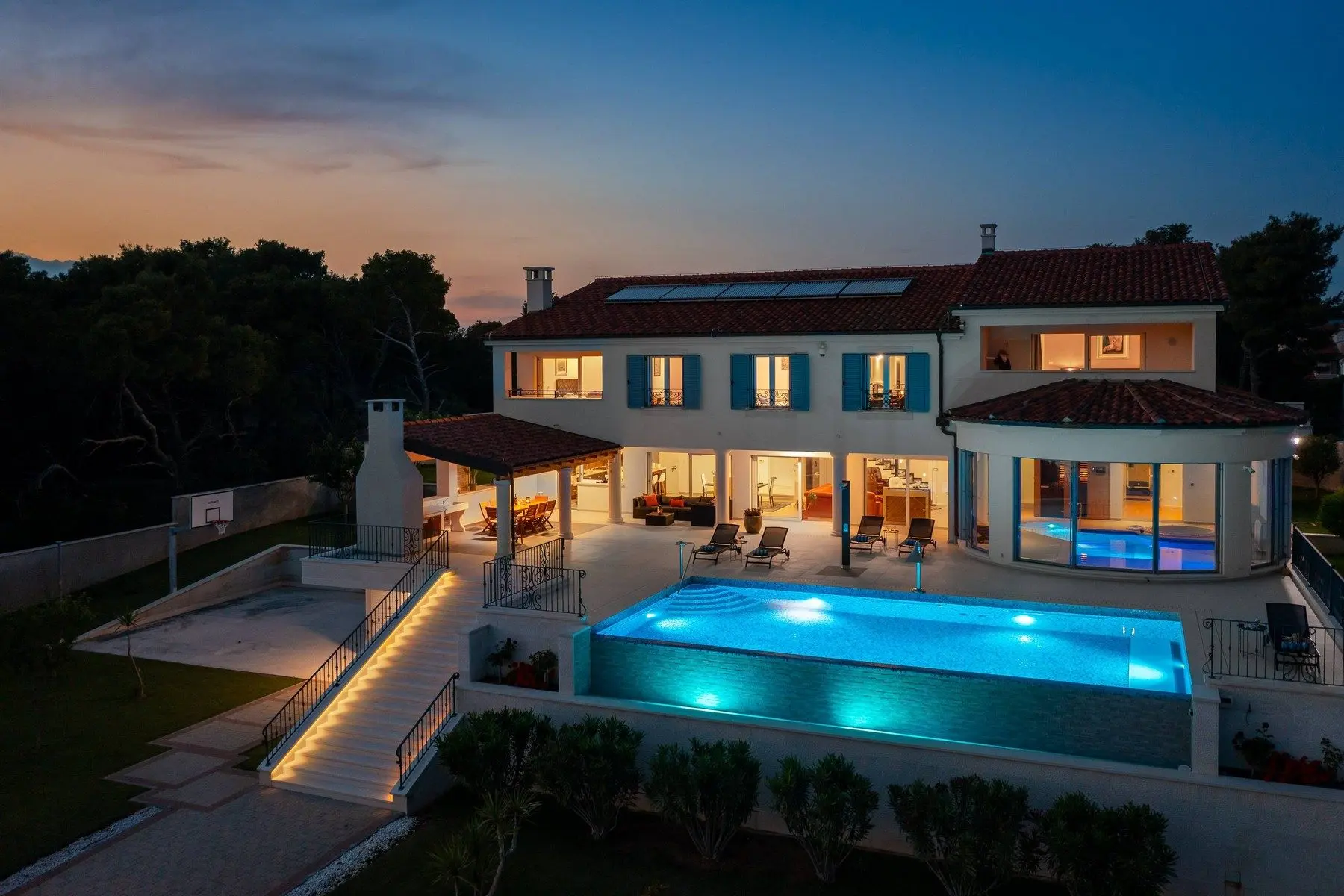 Villa Timeless