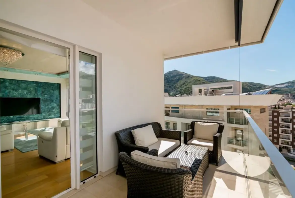 Apartment for Sale in Tre Canne Budva – Luxury Sea View Property