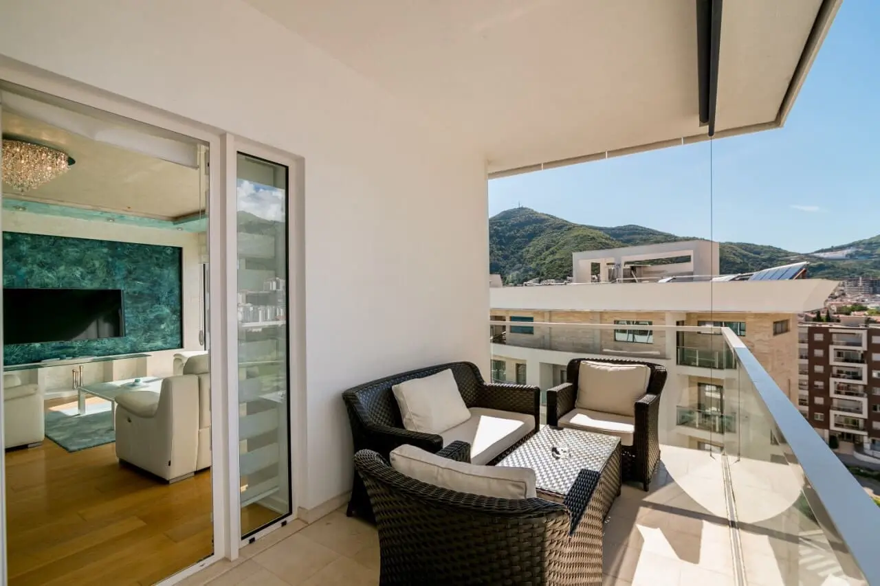 Apartment for Sale in Tre Canne Budva – Luxury Sea View Property