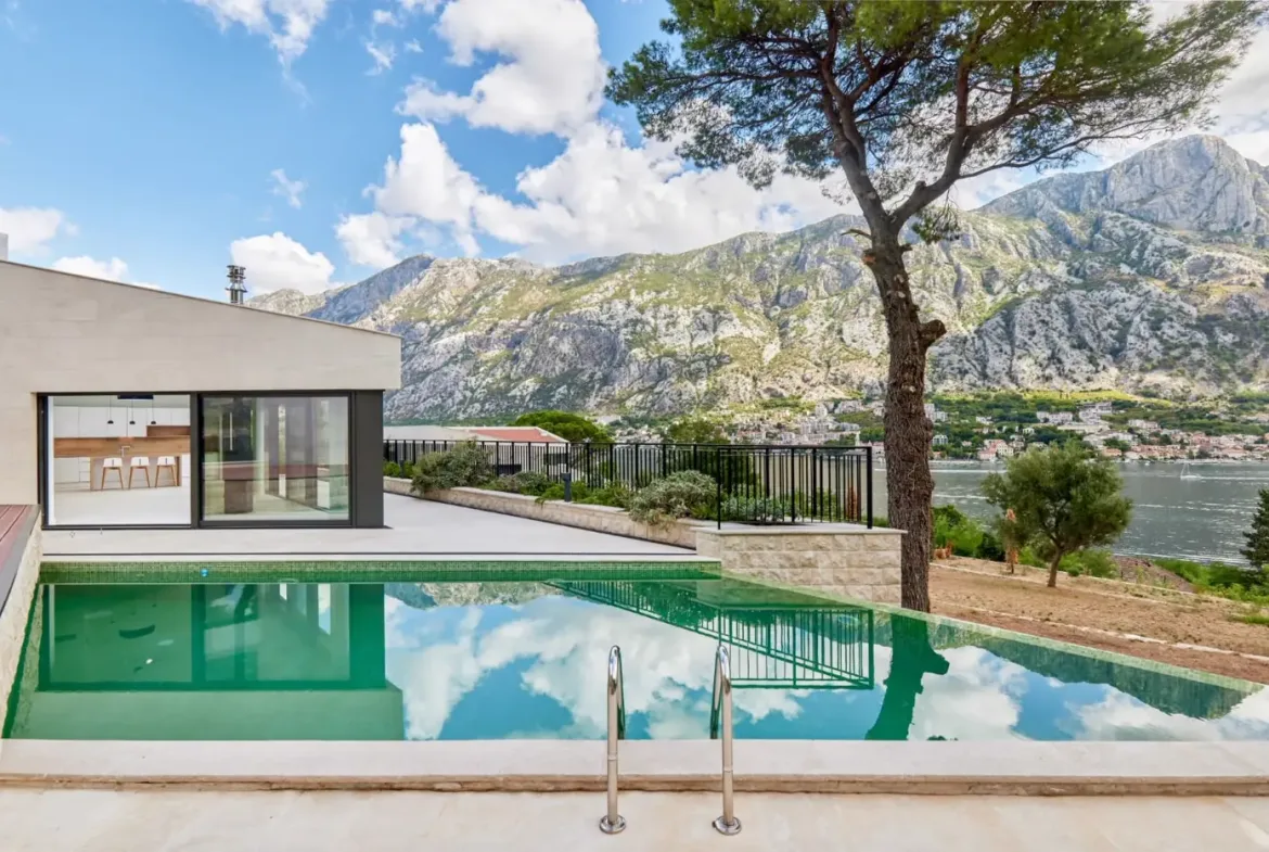 Contemporary villa with pool and bay view, Prčanj, Kotor