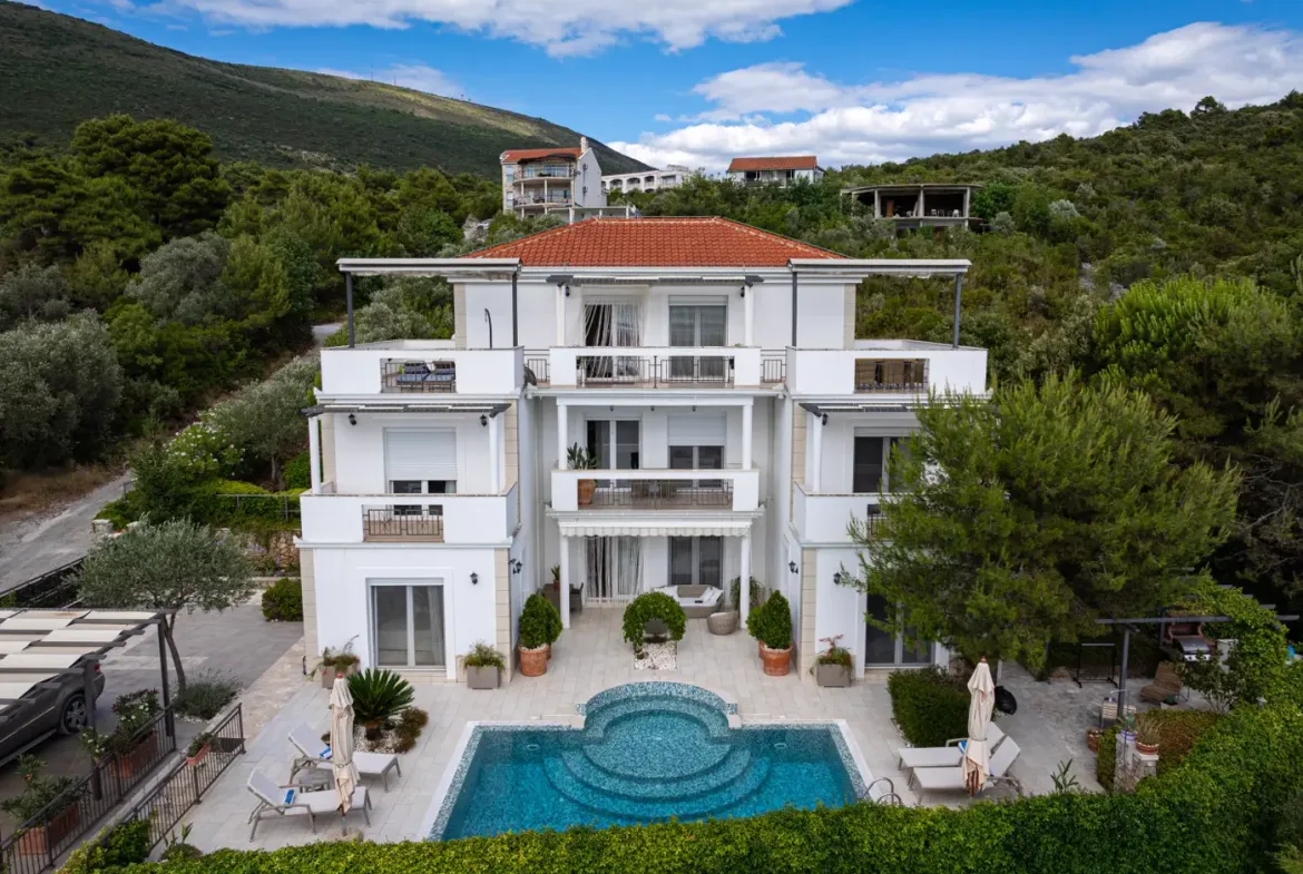 Villa with a panoramic view of the sea and Mamula, Žanjice, Herceg Novi
