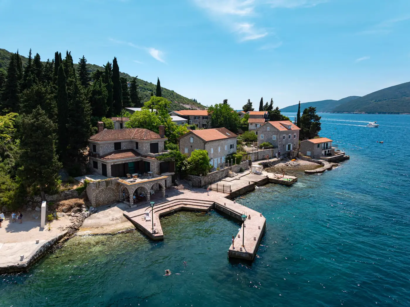 01-43 Authentic stone villa on the first line to the sea, Rose, Herceg Novi