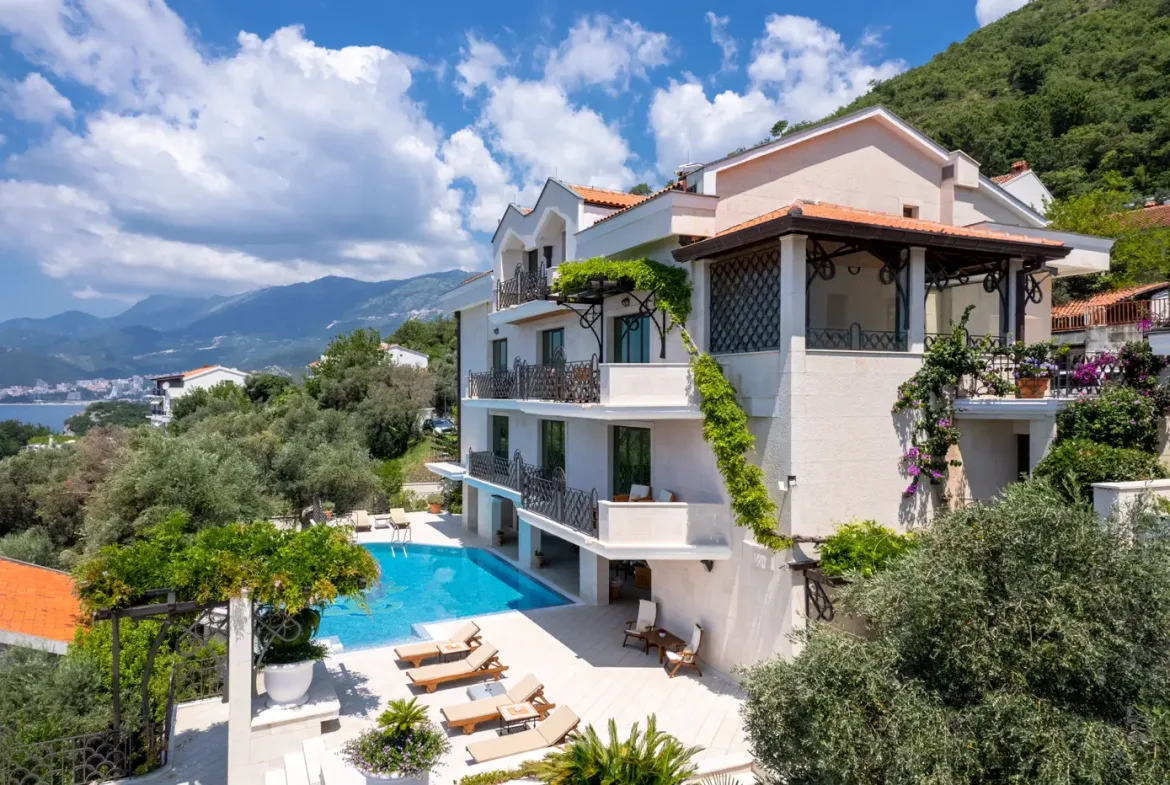 Complex of two luxury villas with swimming pool and panoramic sea view, Sveti Stefan, Budva