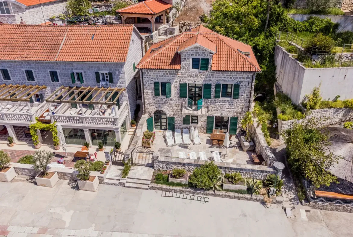 Historic stone villa Stara Posta, Rose, Herceg Novi