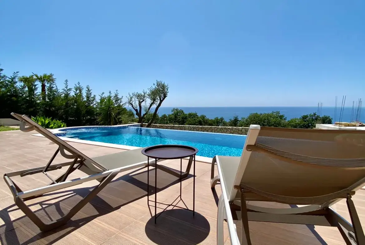 Exceptional four bedrooms villa