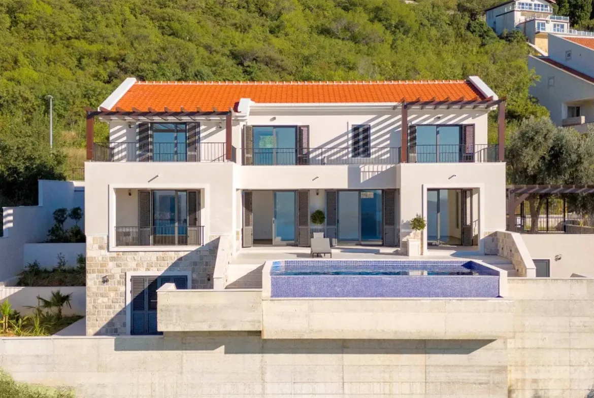 New villa with 4 bedrooms and panoramic sea view, Blizikuće, Budva