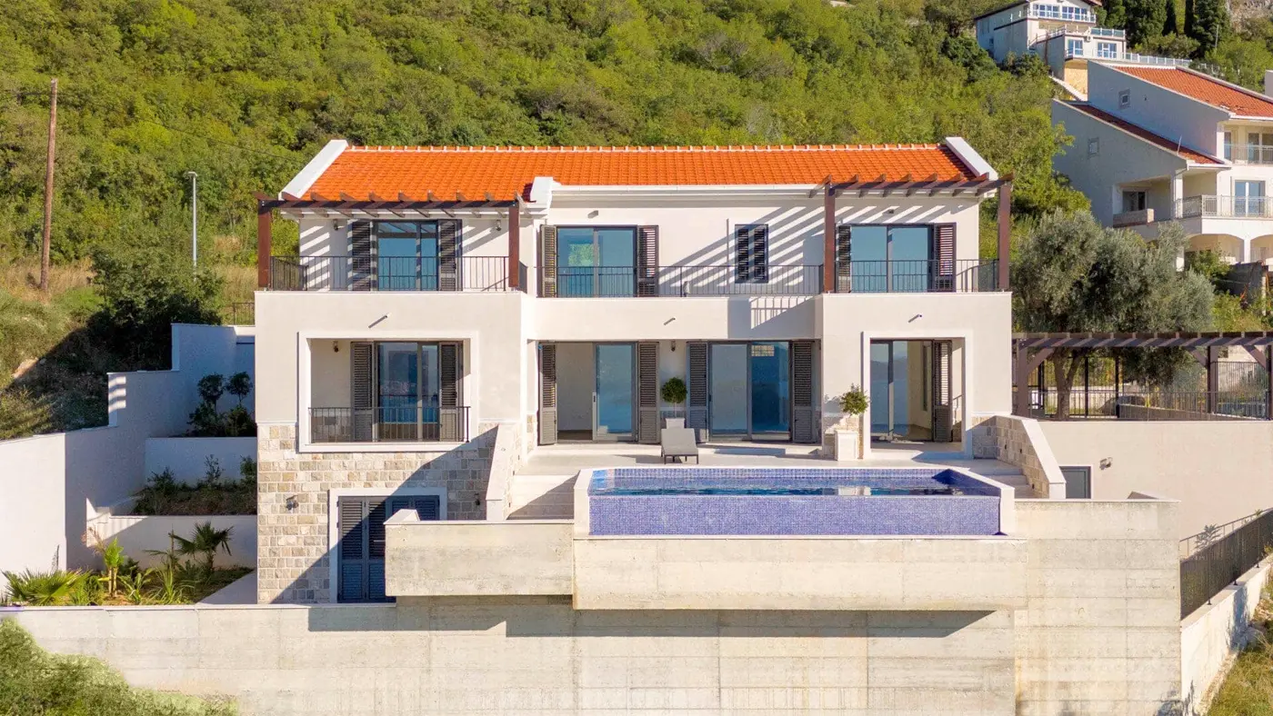 New villa with 4 bedrooms and panoramic sea view, Blizikuće, Budva
