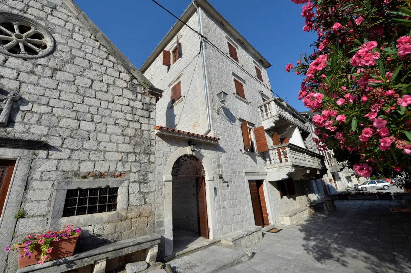 Historic stone villa on the first line to the sea, Prcanj, Kotor