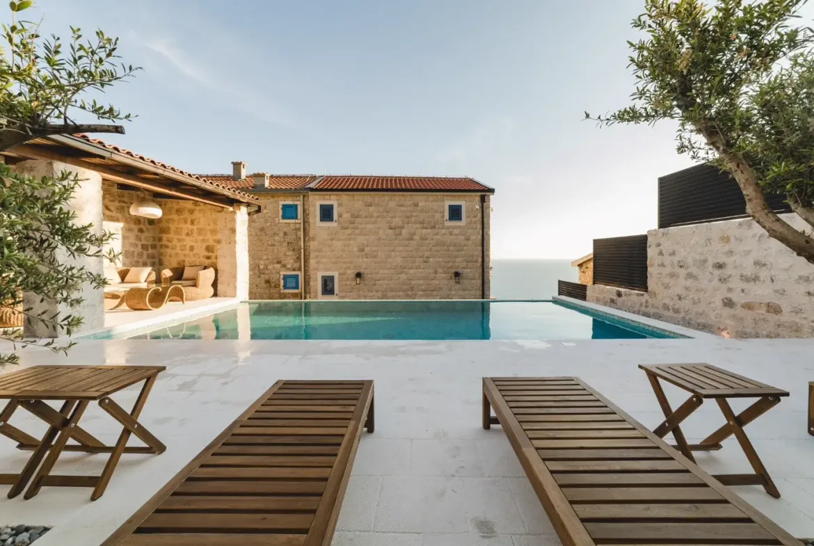 Stone villa with swimming pool, Reževići, Budva