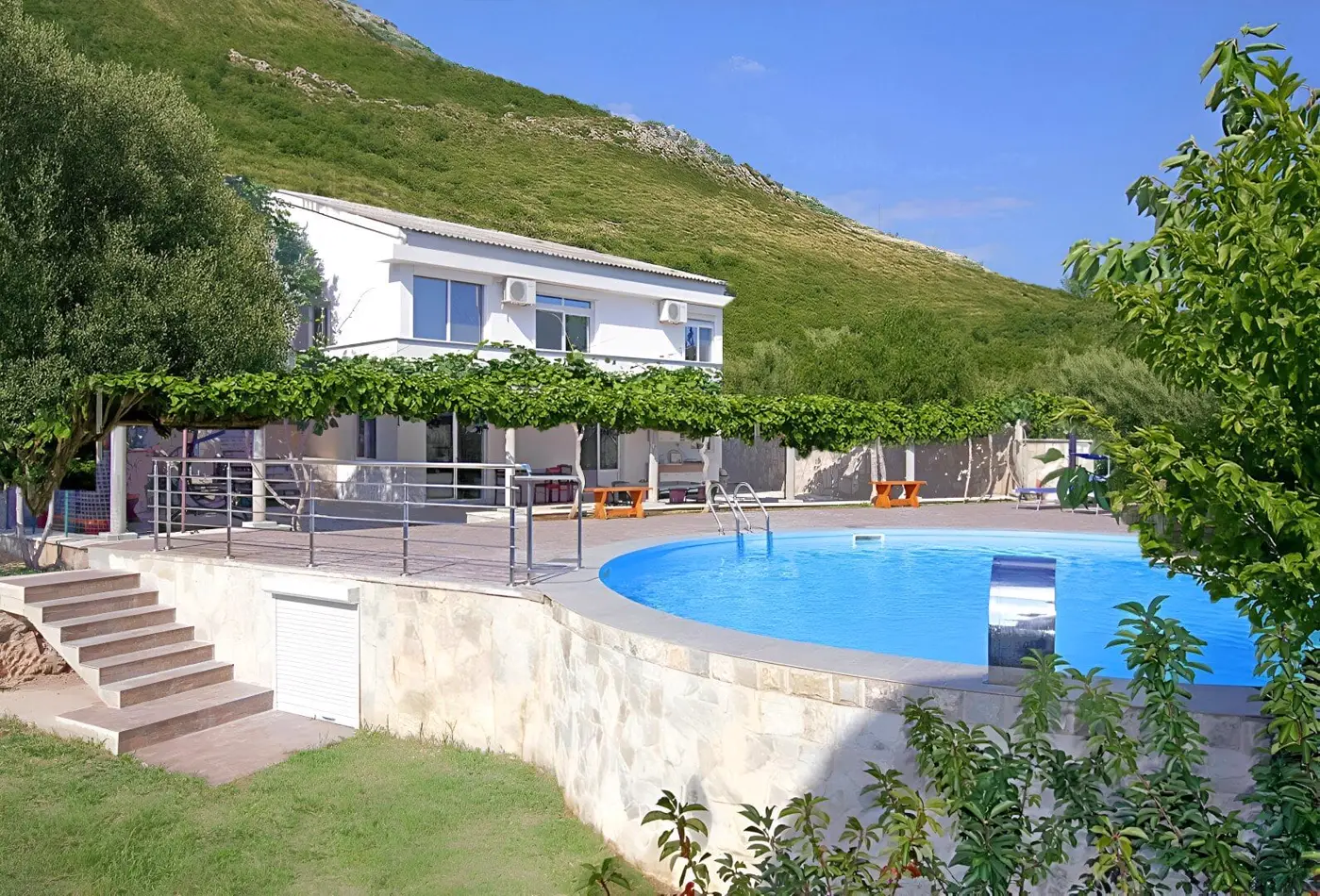 Villa with swimming pool on a plot of 1200m2, Katun Reževići, Budva