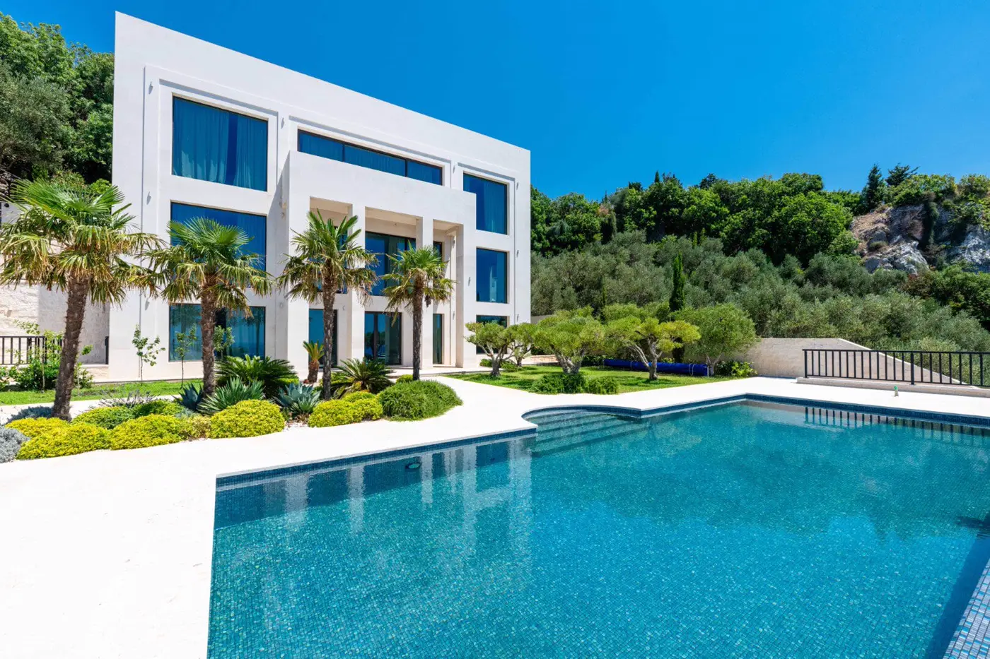 Exclusive designer villa – Skočiđevojka, Budva
