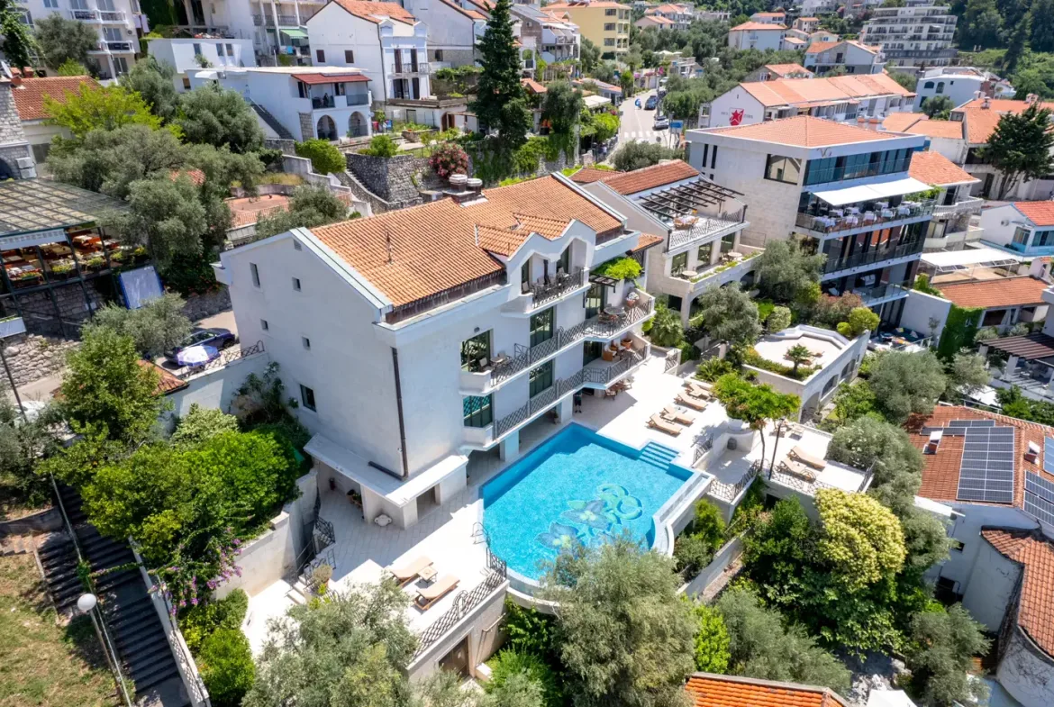 Complex of two luxury villas with swimming pool and panoramic sea view, Sveti Stefan, Budva