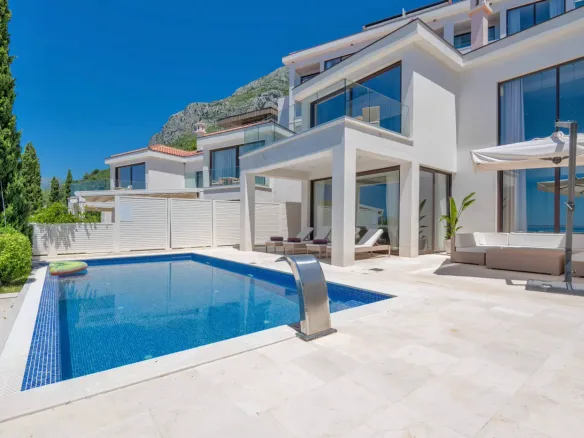 Luxury villa near the sea, Drobni Pijesak, Budva