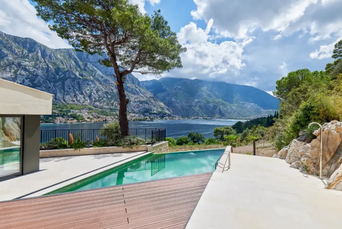 Contemporary villa with pool and bay view, Prčanj, Kotor