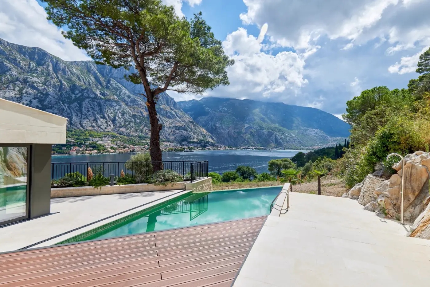 Contemporary villa with pool and bay view, Prčanj, Kotor