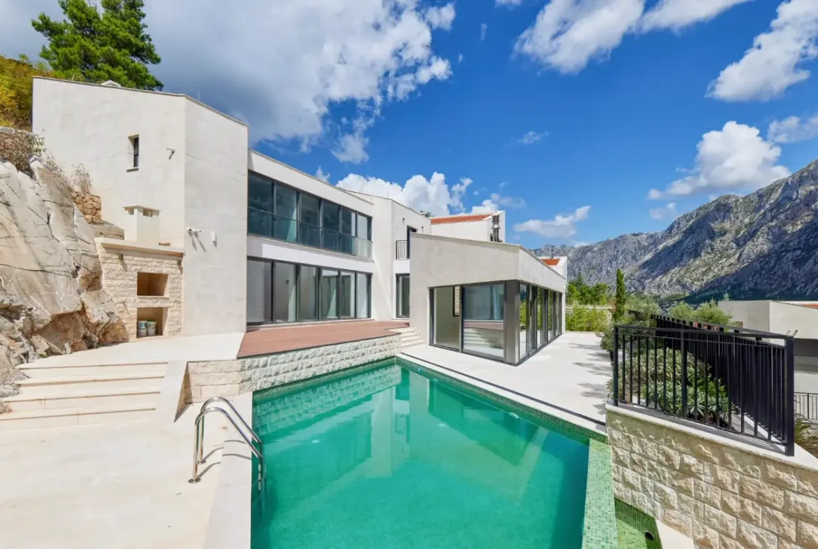 Contemporary villa with pool and bay view, Prčanj, Kotor