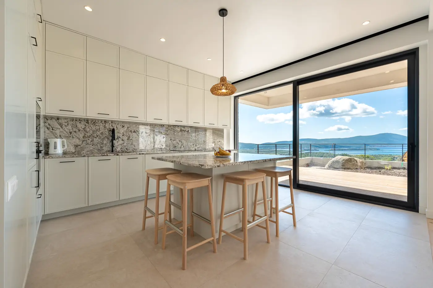03-14 Four-bedroom luxury family villa, Kavač, Kotor