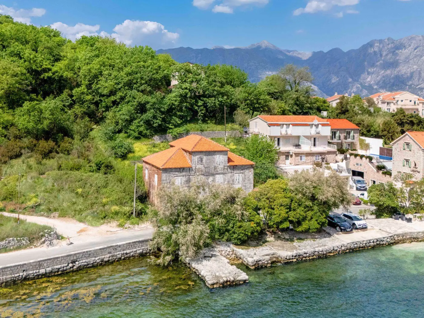 Stone palace for renovation on the first line to the sea, Prčanj