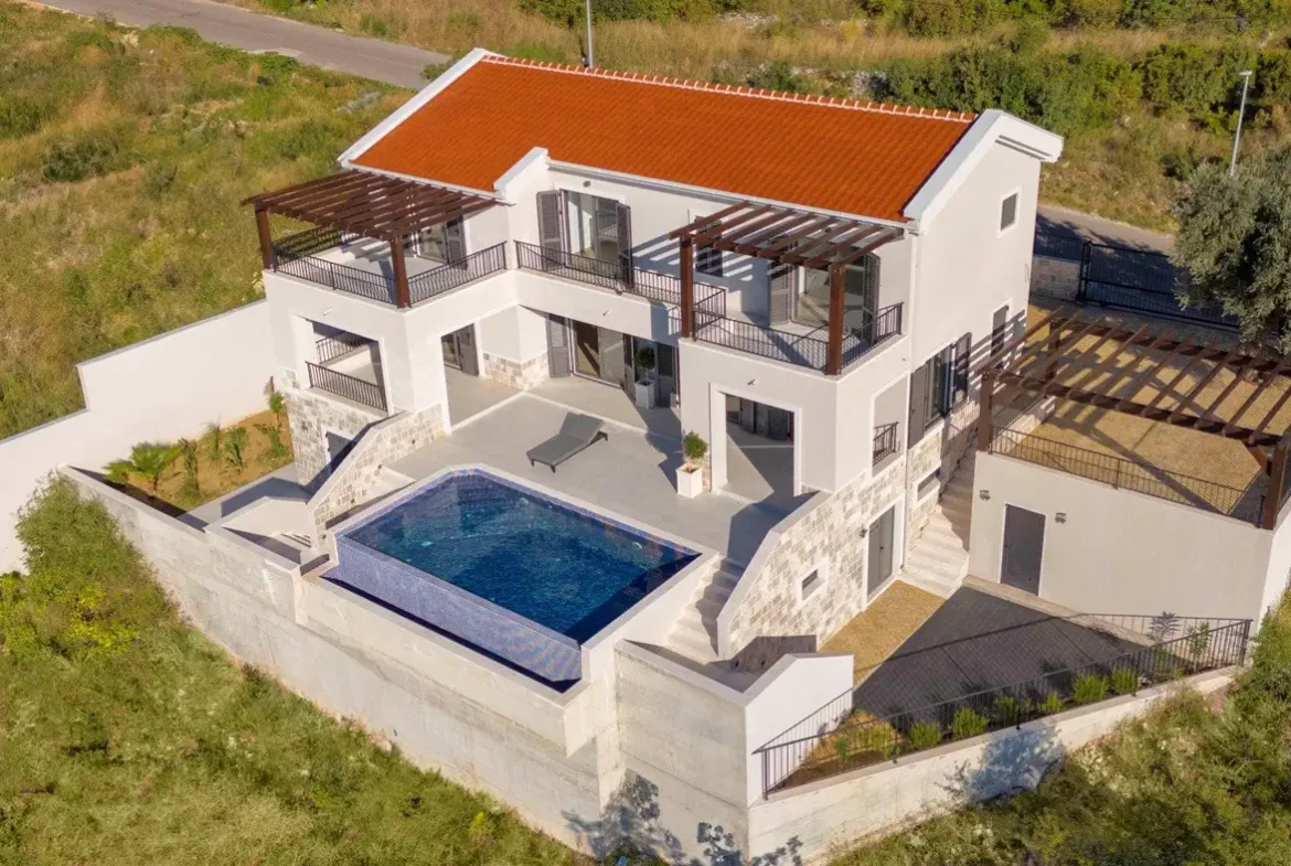 New villa with 4 bedrooms and panoramic sea view, Blizikuće, Budva