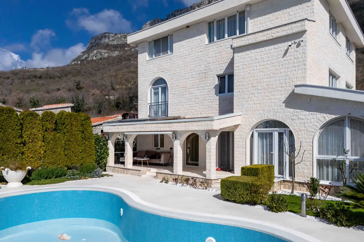 Exclusive residential villa with pool and panoramic sea view, Blizikuće, Budva