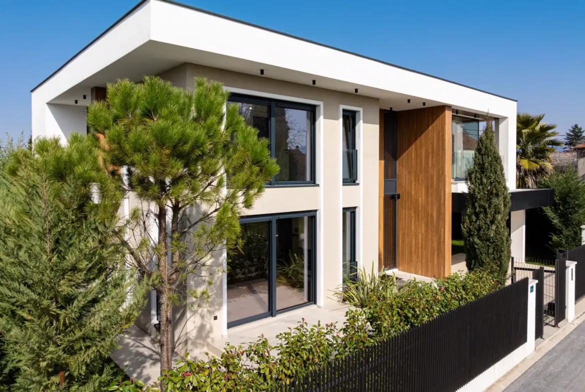 Four-bedroom modern villa, Gornja Gorica, Podgorica