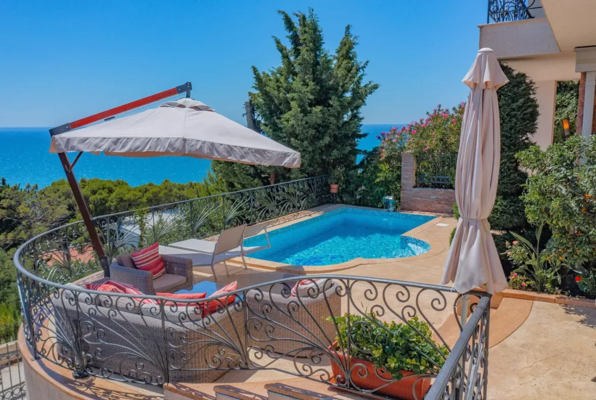 Villa with three apartments, Bar
