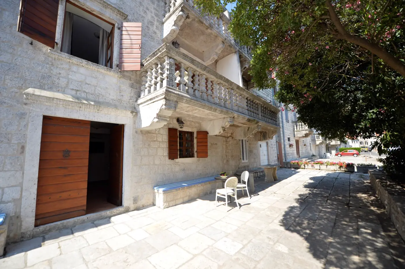 Historic stone villa on the first line to the sea, Prcanj, Kotor