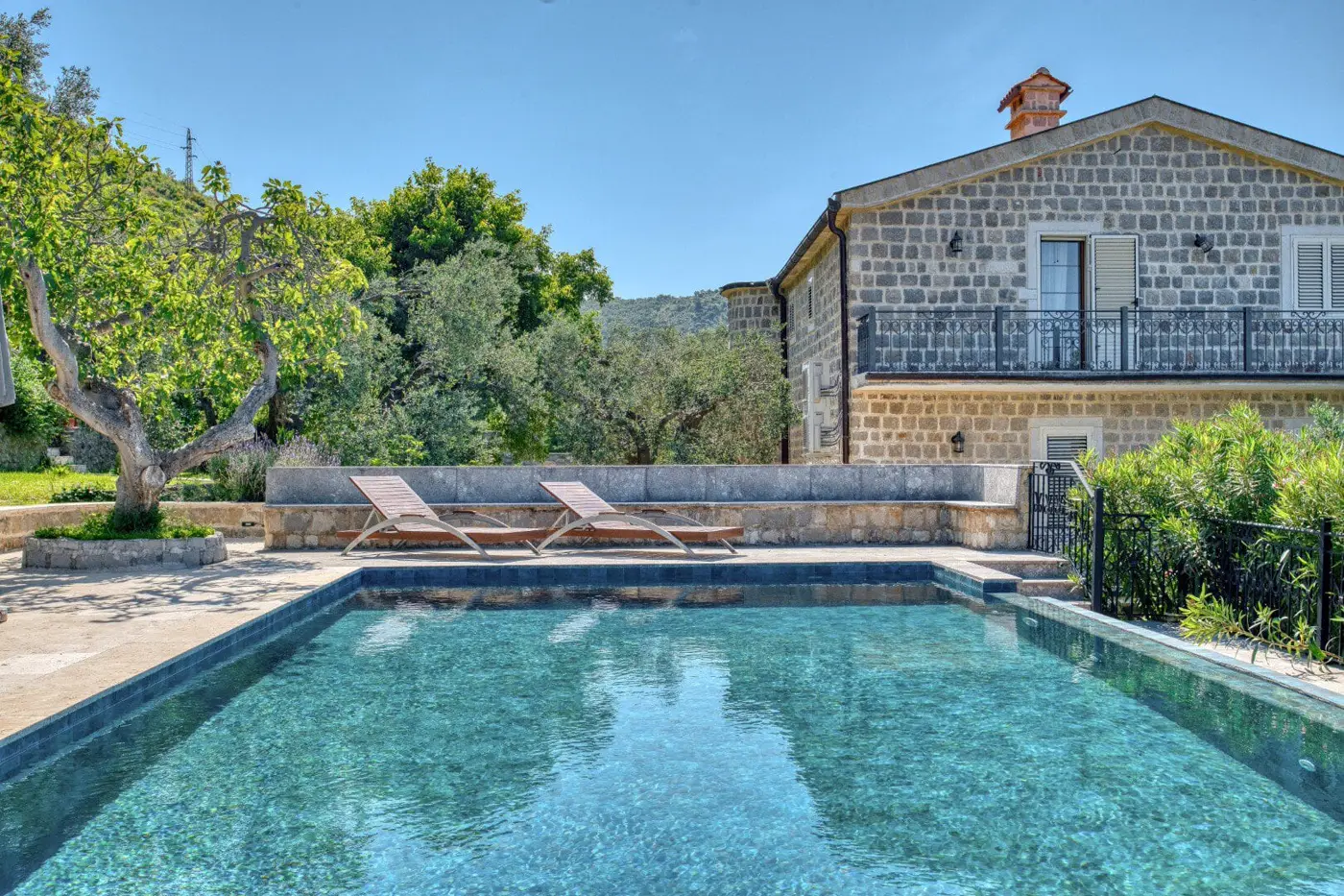Stone villa with a large urbanized plot and swimming pool, Reževići, Budva