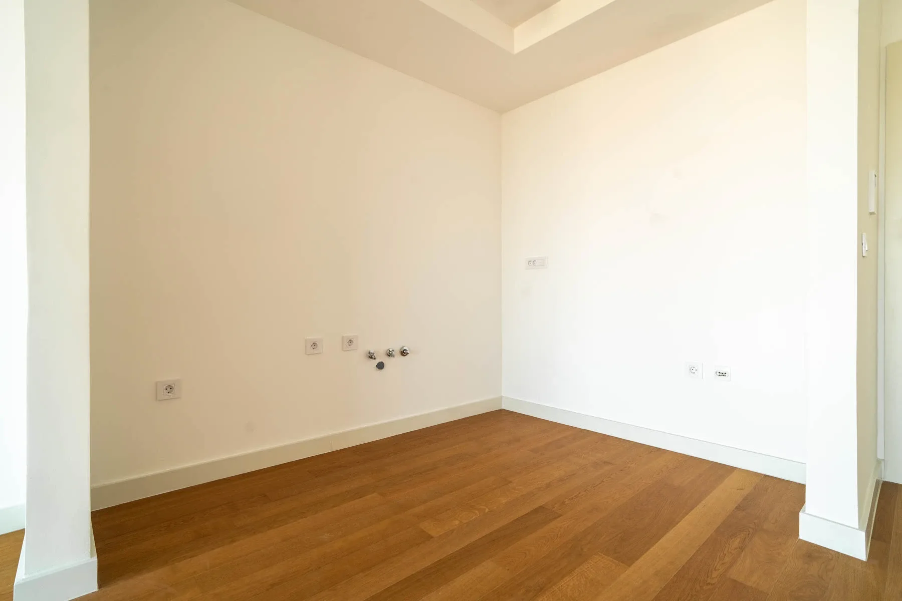 03-6-1 2-Bedroom Apartment, 77 m² – Batutova, Zvezdara, Belgrade