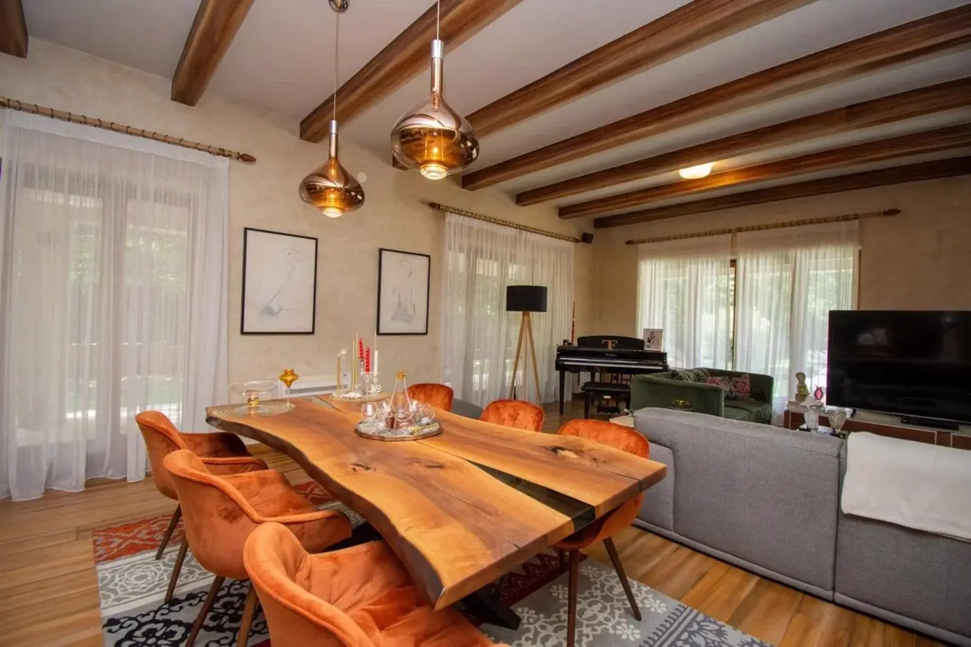 Luxury family villa with swimming pool and landscaped plot, Podgorica
