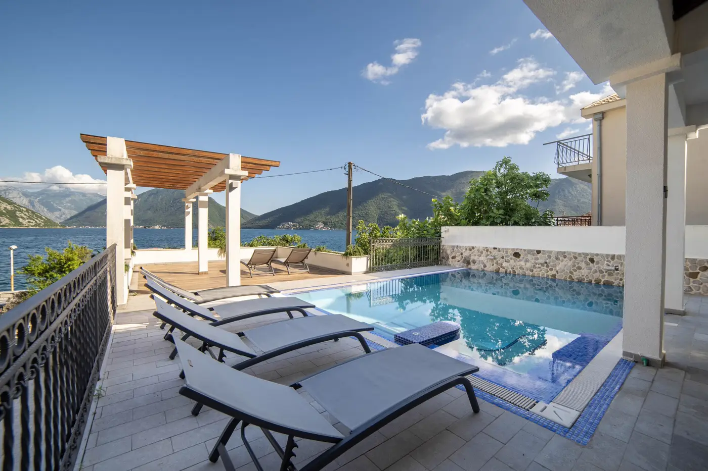 Modern villa on the first line to the sea, Strp, Kotor