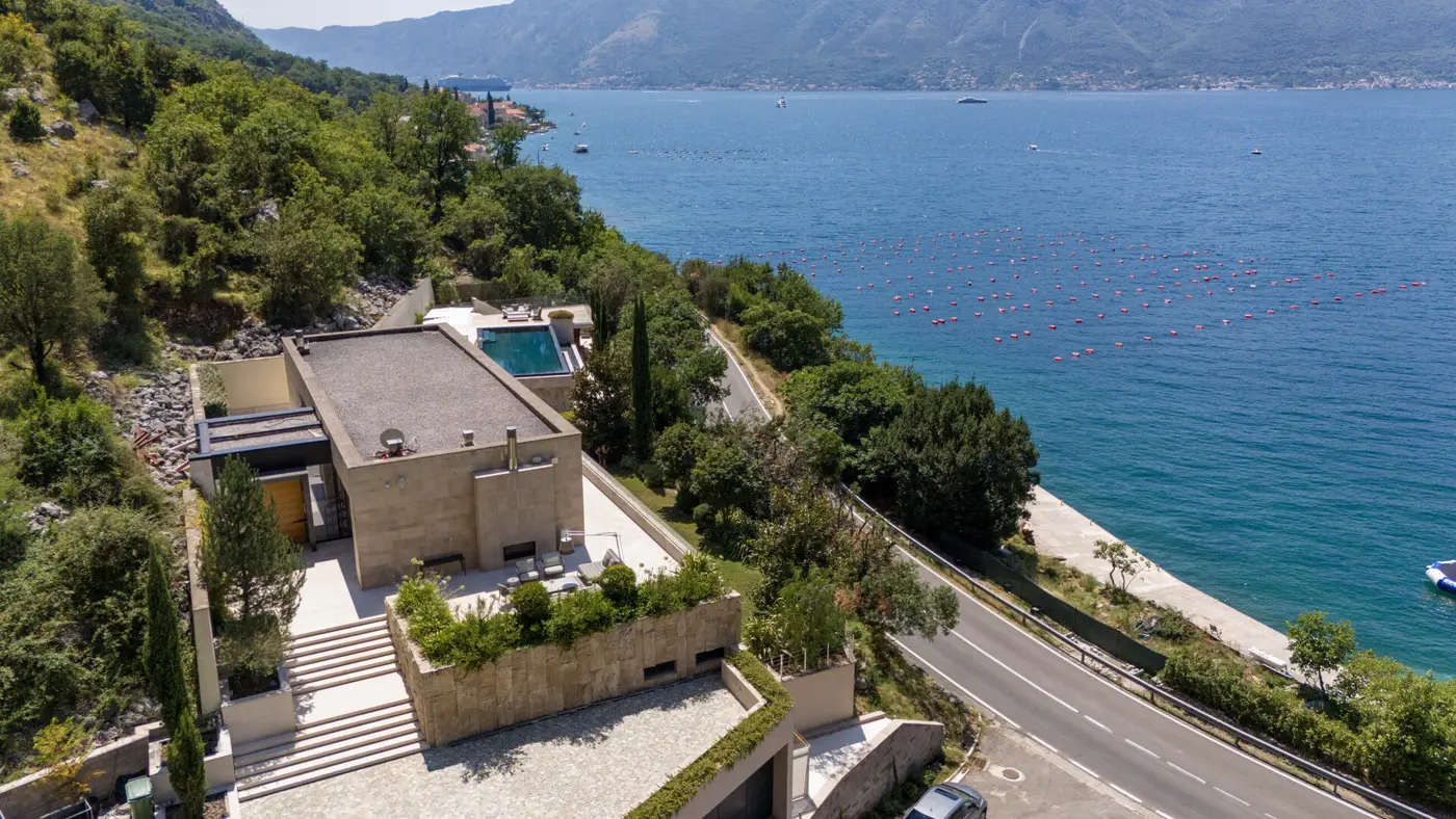 03-96 Villa Mandragora, Kotor