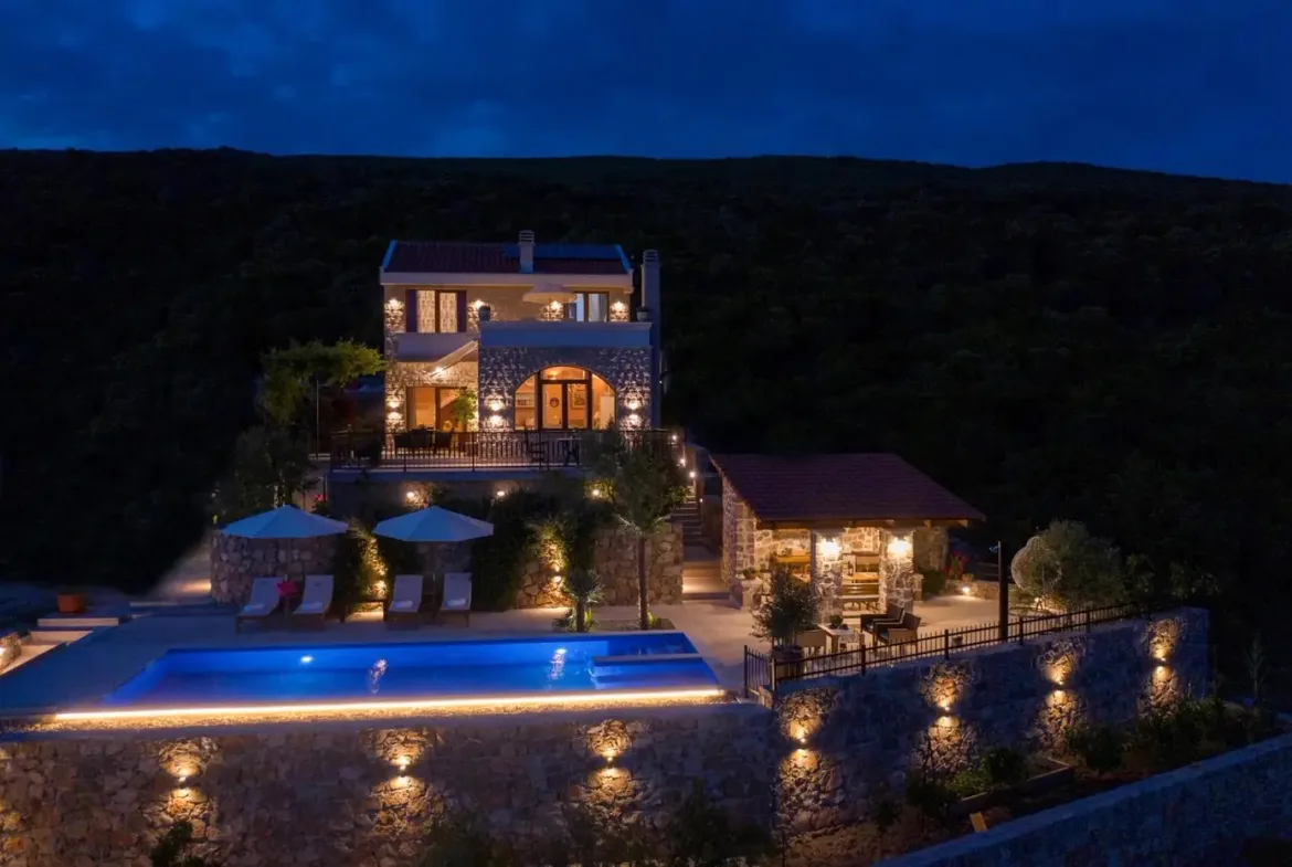 Authentic villa with pool and panoramic sea view, Zagora, Kotor